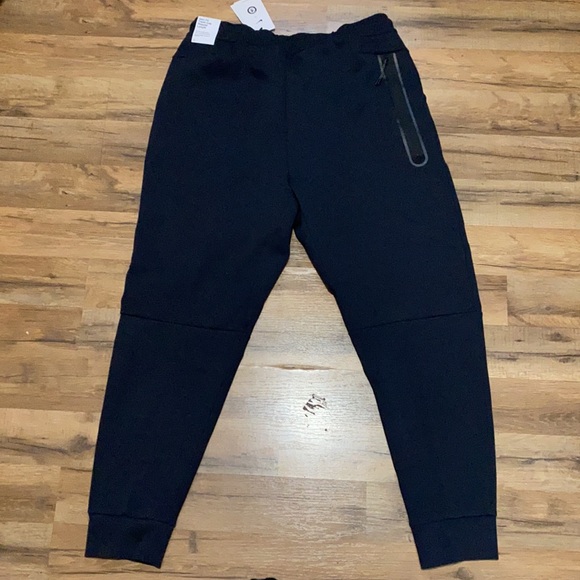 Nike Chelsea Football Club Tech Fleece Joggers - Picture 9 of 12